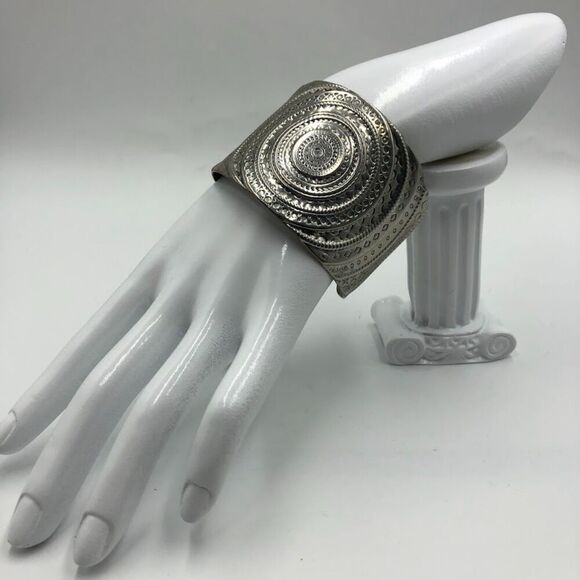 Abstract Metal Silver Tone Women's Cuff Bracelet Fashion Costume Jewelry - Picture 3 of 9